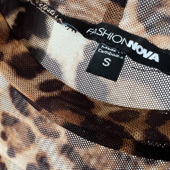 Leopard Mesh Slim Fit Top - Picture 3 of 4